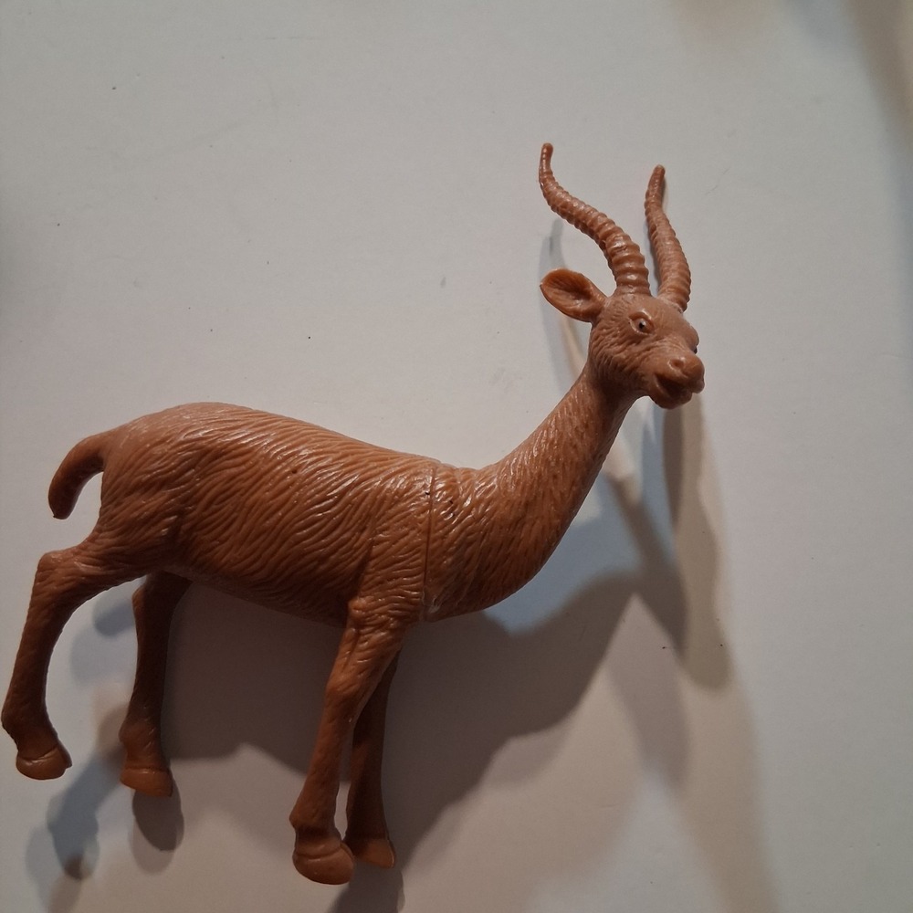 Lot  of 15 Safari Wild Life Rubber Animals Figures - Picture 6 of 14